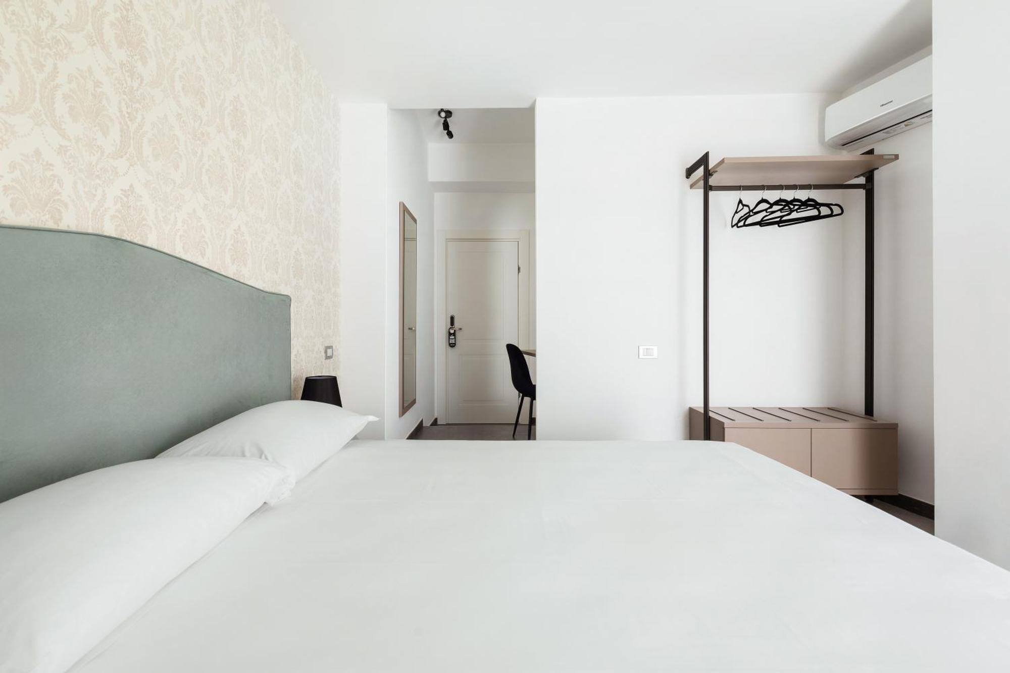 Adelante Rooms San Giovanni Roma Esterno foto